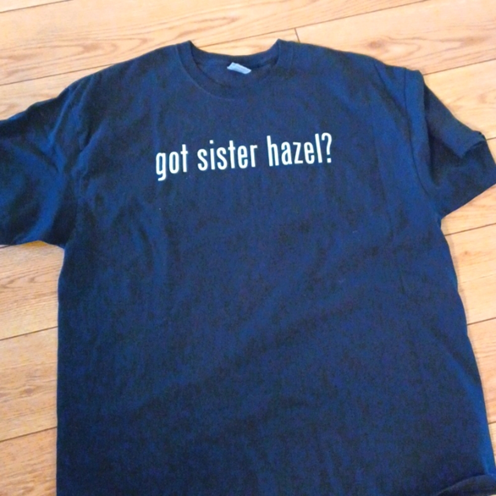 Gildan MENS SS Tee Shirt Navy Slogan "Got Sister Hazel? NWOT